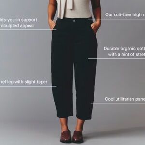 Everlane The Utility Barrel Pant in Black Size 4 Petite